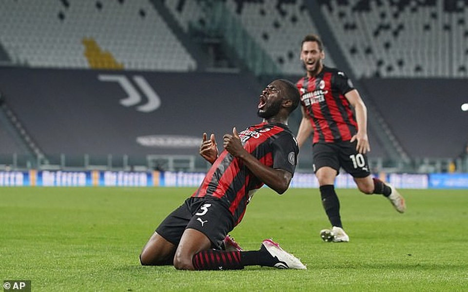 C.Ronaldo gây thất vọng lớn, Juventus thua đậm AC Milan - 5 C.Ronaldo gây thất vọng lớn, Juventus thua đậm AC Milan - 5