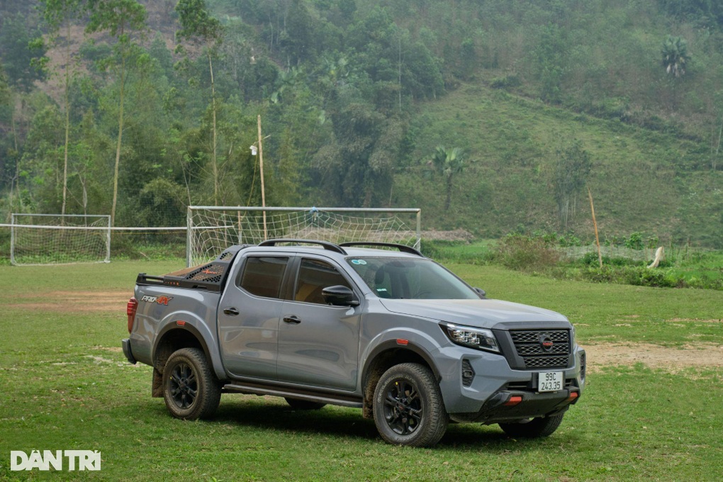 Trải nghiệm Nissan Navara sau gần 500km: Lái khá nhưng còn điểm trừ - 14 Trải nghiệm Nissan Navara sau gần 500km: Lái khá nhưng còn điểm trừ - 14