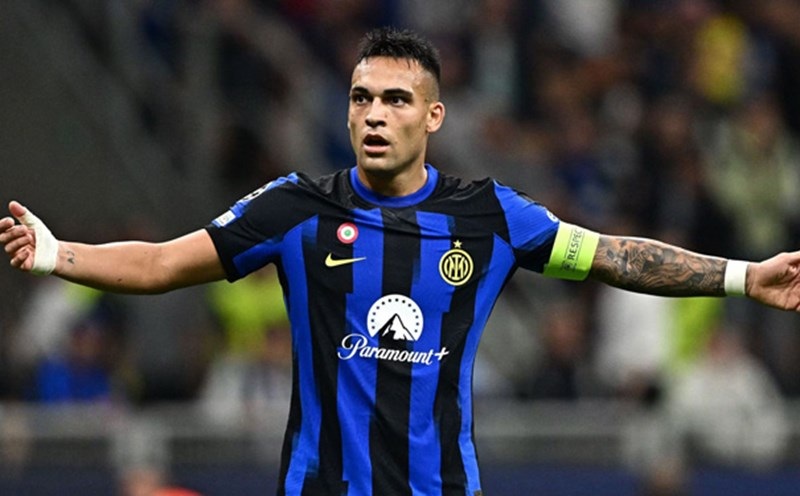 FIFA, která čelila ostrému odporu fanoušků, vysvětluje, proč si pro cenu Nejlepší vybrala Messiho - 2 Bị CĐV phản đối dữ dội, FIFA giải thích lý do chọn Messi ở giải The Best - 2