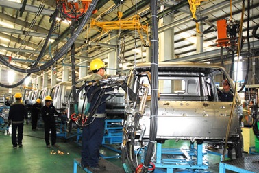 Đắt hàng, ôtô bán ở Việt Nam mới bằng... số lẻ của Indonesia