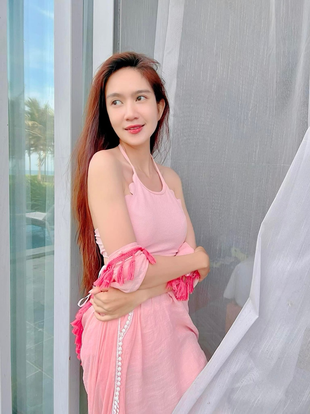 Vóc dáng gợi cảm của bà xã Lý Hải dù trải qua 4 lần sinh nở - 5 Vóc dáng gợi cảm của bà xã Lý Hải dù trải qua 4 lần sinh nở - 5
