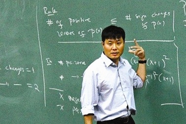 GS Toán ĐH Yale bàn chuyện tiền cho giáo dục