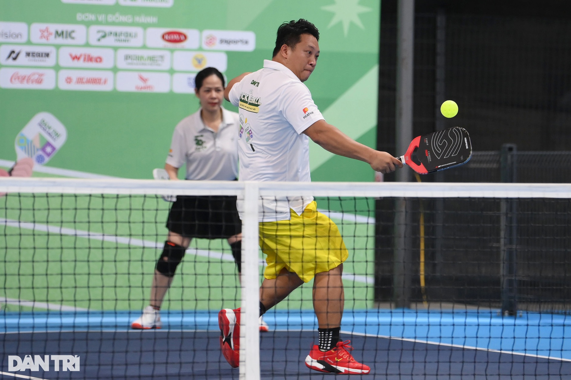 Giằng co kịch tính các trận đấu pickleball Dân trí 20 năm - Rực rỡ ngày mới - 7 Giằng co kịch tính các trận đấu pickleball Dân trí 20 năm - Rực rỡ ngày mới - 7