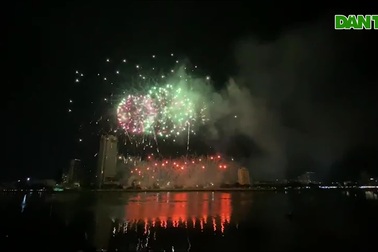 Màn trình diễn pháo hoa của đội Pháp