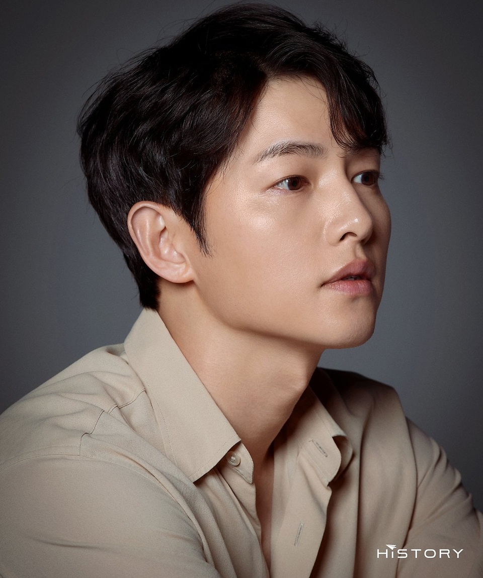 Chồng cũ Song Hye Kyo tung ảnh vào ngày lễ độc thân, hé lộ cát sê khủng - 4 Chồng cũ Song Hye Kyo tung ảnh vào ngày lễ độc thân, hé lộ cát sê khủng - 4