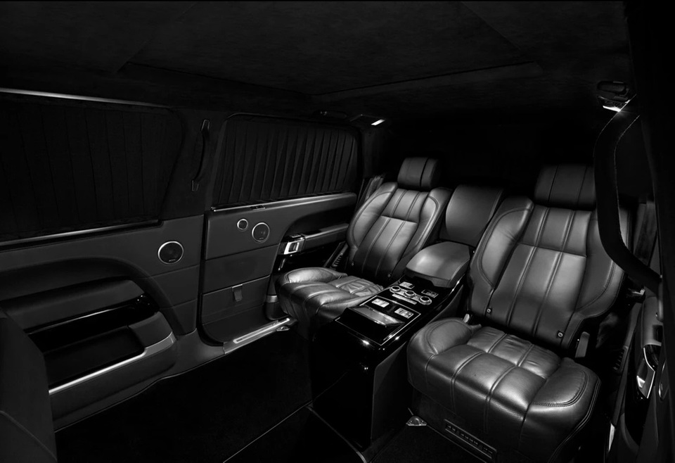 Nhà độ Klassen biến Range Rover SVAutobiography thành pháo đài di động - 10 Nhà độ Klassen biến Range Rover SVAutobiography thành pháo đài di động - 10