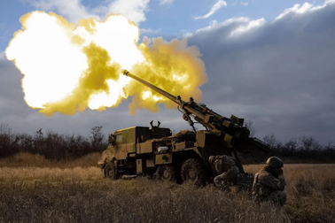 Ukraine tìm chiến thuật đối phó "cơn khát" đạn pháo