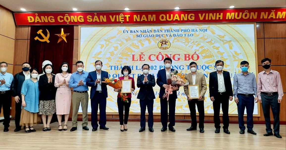 Sở GD-ĐT Hà Nội điều động, bổ nhiệm hàng loạt cán bộ - 1 Sở GD-ĐT Hà Nội điều động, bổ nhiệm hàng loạt cán bộ - 1