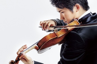 Thần đồng violin Nhật Bản biểu diễn tại Việt Nam