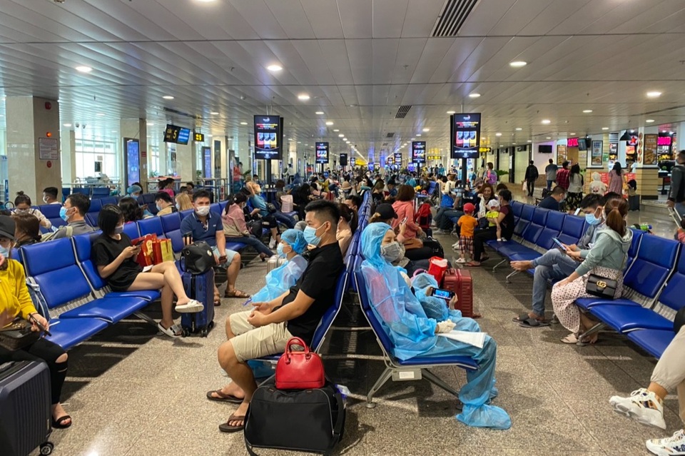 Nên cân nhắc việc về quê ăn Tết: Hậu quả ra sao nếu làm lây lan dịch bệnh? - 2 Nên cân nhắc việc về quê ăn Tết: Hậu quả ra sao nếu làm lây lan dịch bệnh? - 2