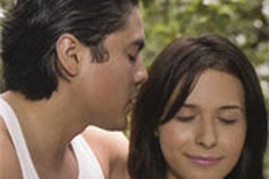 “Em yêu chị” có là mốt?