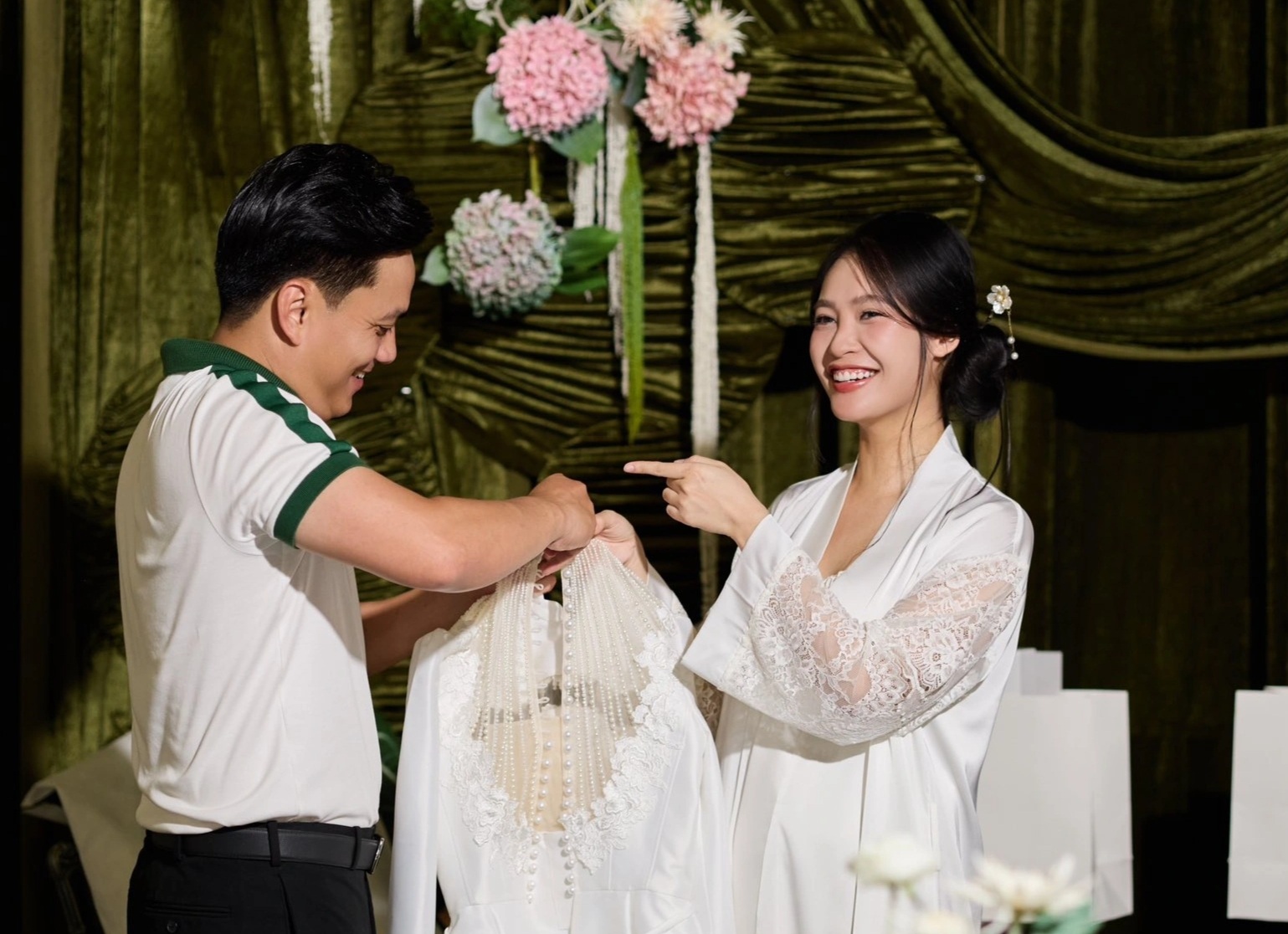 Cô gái dân tộc Tày đổi đời khi thành hoa hậu, kết hôn doanh nhân hơn 8 tuổi - 3 Cô gái dân tộc Tày đổi đời khi thành hoa hậu, kết hôn doanh nhân hơn 8 tuổi - 3