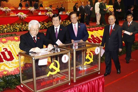 Đang công bố danh sách Ban Chấp hành Trung ương Đảng khóa XII