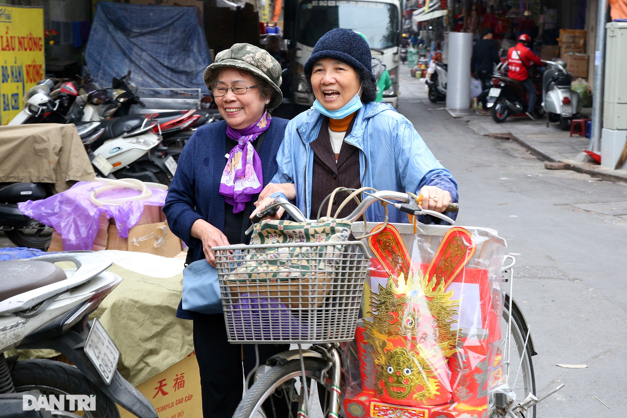 Không khí Tết cổ truyền len lỏi khắp ngõ ngách Hà Nội - 6