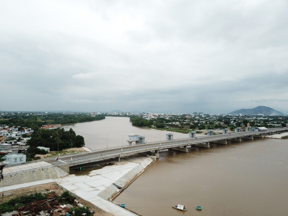 Ninh Thuận khánh thành đập hạ lưu thuộc nhóm lớn nhất nước - 1 Ninh Thuận khánh thành đập hạ lưu thuộc nhóm lớn nhất nước - 1