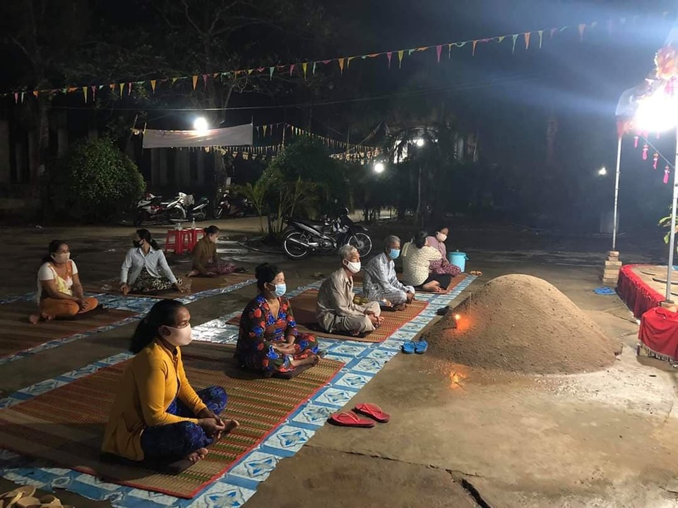 Tết cổ truyền đón năm mới của đồng bào Khmer khác lạ thời dịch Covid-19 - 18 Tết cổ truyền đón năm mới của đồng bào Khmer khác lạ thời dịch Covid-19 - 18
