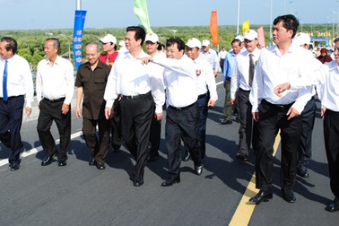 Thủ tướng Nguyễn Tấn Dũng khánh thành các công trình tại Cà Mau