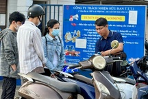 Doanh nghiệp chi thưởng tới tấp để "săn" công nhân sau Tết