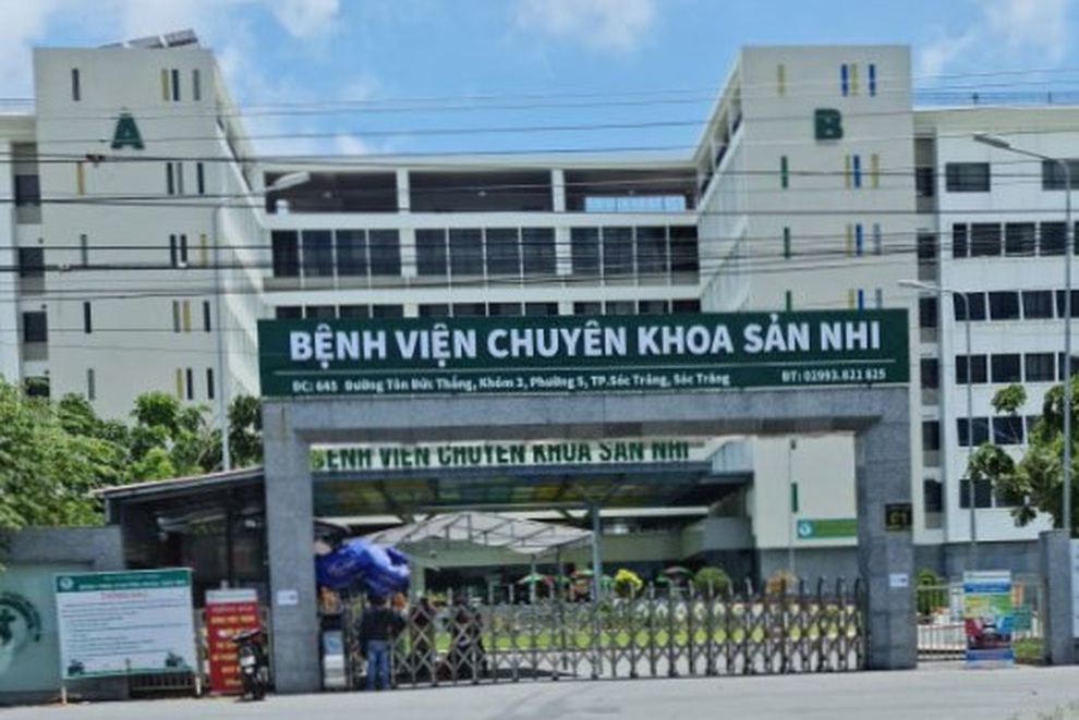 Cho thôi việc bác sĩ vượt chốt về quê, bị mắc Covid-19 - 1 Cho thôi việc bác sĩ vượt chốt về quê, bị mắc Covid-19 - 1