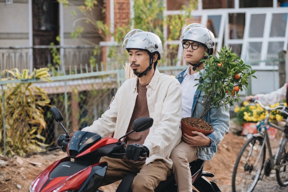 Đen Vâu: Nhiều lúc chỉ muốn được ăn cơm mẹ nấu - 4 Đen Vâu: Nhiều lúc chỉ muốn được ăn cơm mẹ nấu - 4