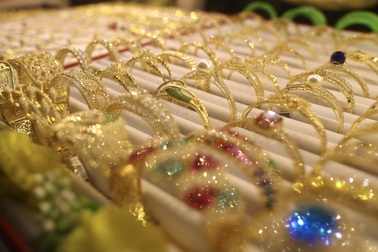 Giá vàng lình xình, giá USD tự do lập đỉnh kỷ lục 26.030 đồng