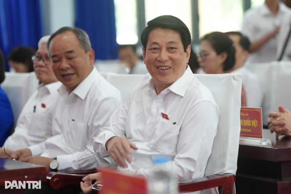 Chủ tịch nước Lương Cường tiếp xúc cử tri TPHCM trước thềm kỳ họp Quốc hội - 2