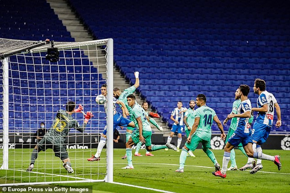 Hạ Espanyol, Real Madrid bứt phá ở ngôi đầu bảng La Liga - 6 Hạ Espanyol, Real Madrid bứt phá ở ngôi đầu bảng La Liga - 6