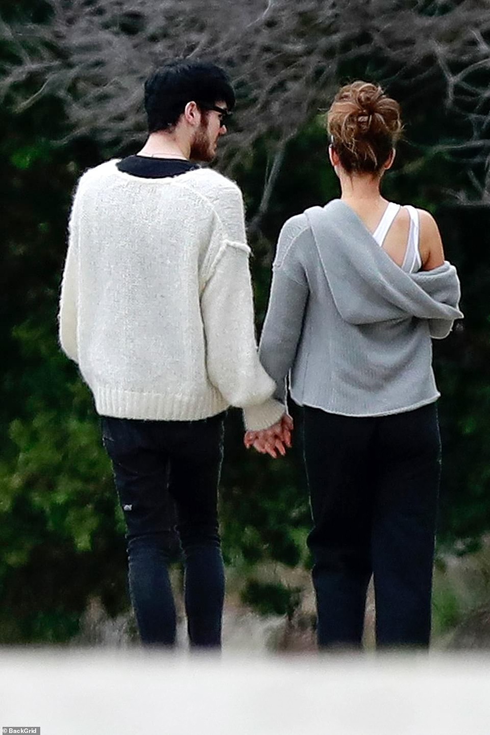 Kate Beckinsale ra phố cùng bạn trai kém 24 tuổi - 4 Kate Beckinsale ra phố cùng bạn trai kém 24 tuổi - 4