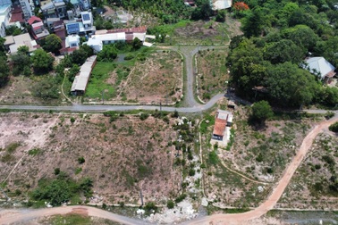 Dự án giữa lòng thành phố Bình Dương "ngủ đông" sau nhiều năm