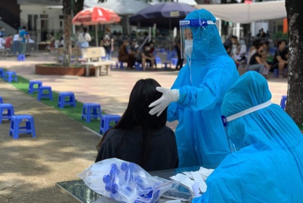 Hà Nội 10/9: Tiêm vắc xin kết hợp xét nghiệm sàng lọc nhằm vét sạch F0 - 1 Hà Nội 10/9: Tiêm vắc xin kết hợp xét nghiệm sàng lọc nhằm vét sạch F0 - 1