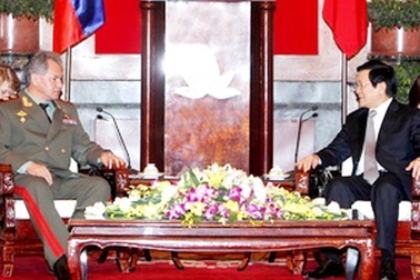 Chủ tịch nước tiếp Bộ trưởng Quốc phòng LB Nga
