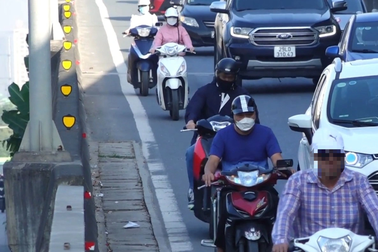 Xử lý hàng loạt xe máy đi vào đường cao tốc Vành đai 3