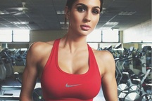 Vẻ đẹp gây sốt của cựu nữ quân nhân Mỹ