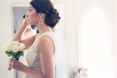 Trước thềm đám cưới, phát hiện vị hôn phu ngã vào vòng tay người cũ