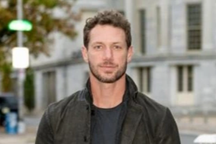 Nam diễn viên bị băng cướp bắn tử vong khi cố gắng bảo vệ nữ đồng nghiệp