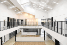 Trường học Nhật Bản thu hút nhà giàu Trung Quốc bằng sân golf, trượt tuyết