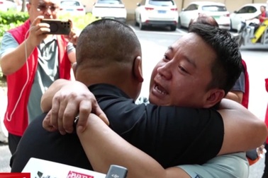 Trung Quốc: Cái kết sau 32 năm lưu lạc của bé trai bị bắt cóc lúc 6 tuổi