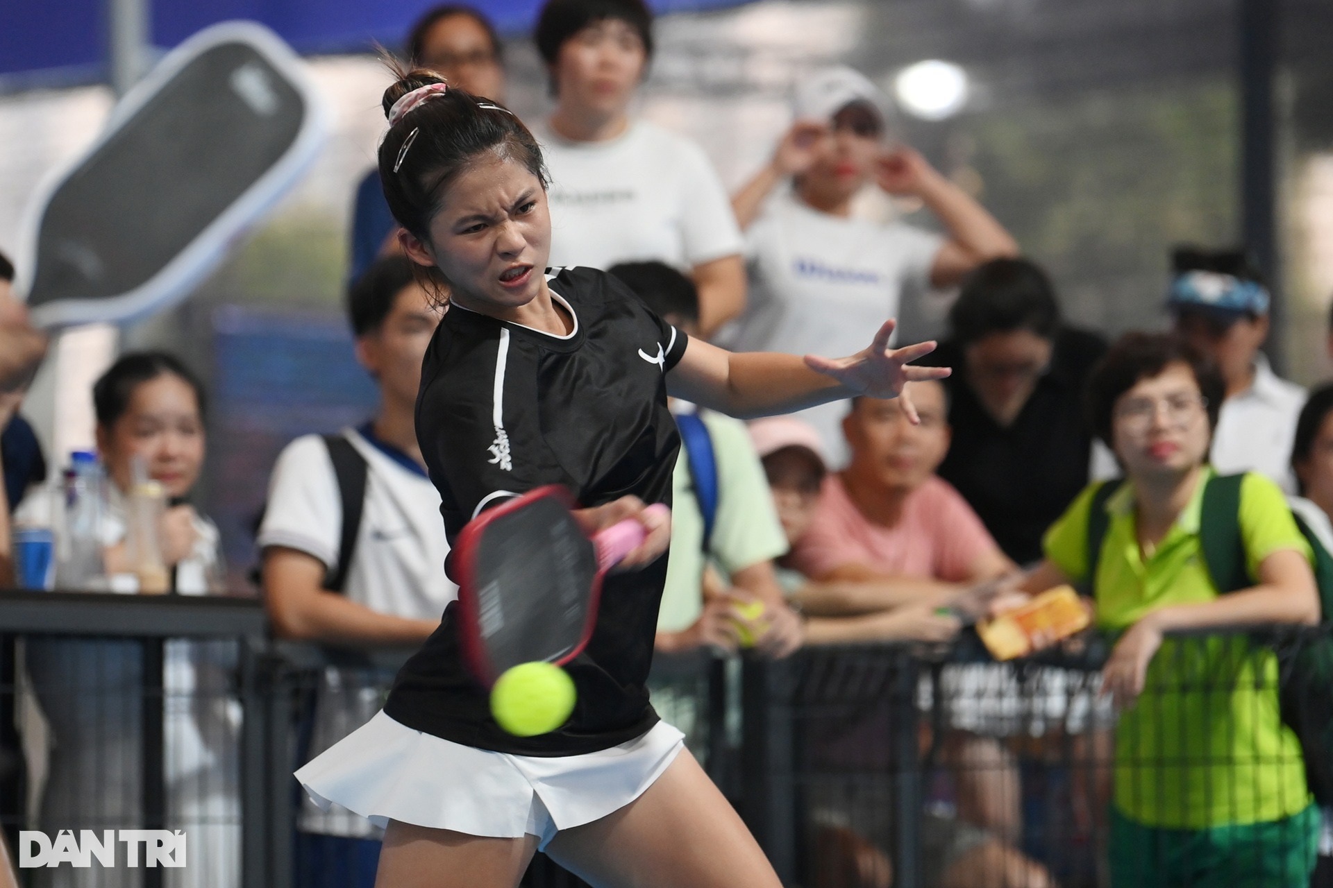Nhiều tài năng trẻ hứa hẹn tỏa sáng sau giải pickleball báo Dân trí - 2 Nhiều tài năng trẻ hứa hẹn tỏa sáng sau giải pickleball báo Dân trí - 2