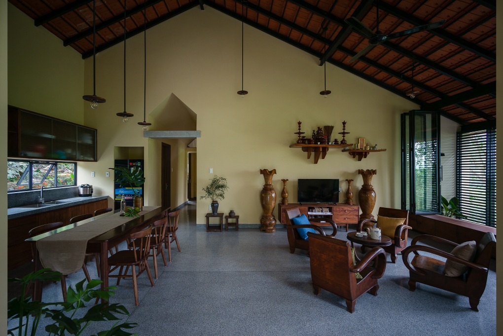 Con trai xây tặng bố mẹ căn nhà trên đồi đẹp như homestay ở Quảng Nam - 6 Con trai xây tặng bố mẹ căn nhà trên đồi đẹp như homestay ở Quảng Nam - 6