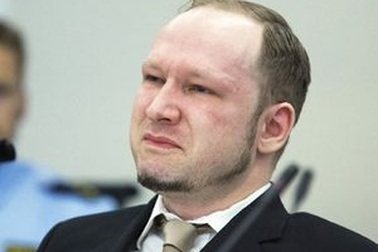 “Sát thủ máu lạnh” Na Uy “luyện” game trước khi thảm sát