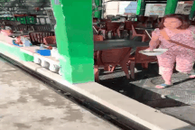 Chấn chỉnh chủ quán ăn ở Khánh Hòa dọa tạt tô canh vào khách