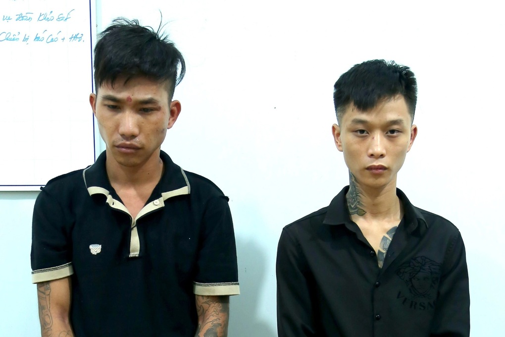 Lật mặt 2 kẻ xưng hiệp sĩ đường phố - 1 Lật mặt 2 kẻ xưng hiệp sĩ đường phố - 1