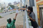 Tiểu thương TPHCM tìm cách giữ khách bên rào chắn Metro số 2