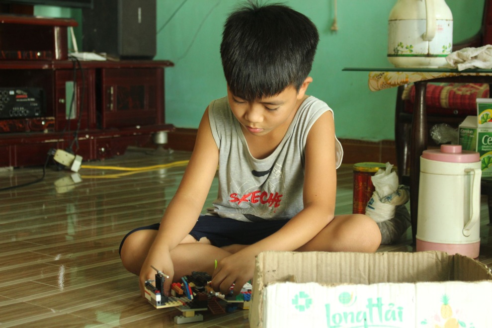 Nuôi con thời đại dịch: Phụ huynh bị quá tải, nổi cáu vì trăm thứ đổ đầu - 3