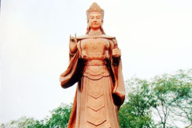 Khánh thành tượng đài “Người phụ nữ huyền thoại” Hoàng thái hậu Ỷ Lan