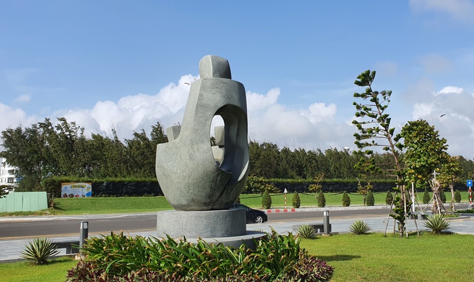 Thêm một tác phẩm điêu khắc bị sao chép ở công viên biển Tuy Hòa - 4 Thêm một tác phẩm điêu khắc bị sao chép ở công viên biển Tuy Hòa - 4