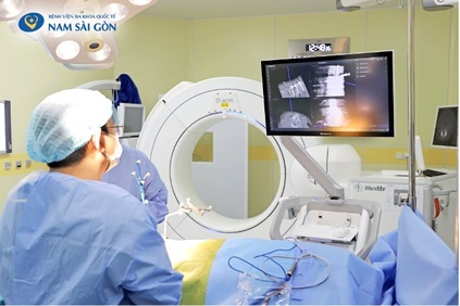 Ứng dụng công nghệ O-arm và định vị hình ảnh 3 chiều Navigation trong phẫu thuật cột sống