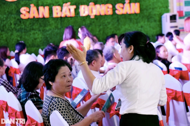 Chốt căn biệt thự, sale bất động sản nhận thưởng 300 triệu, 1 cây vàng