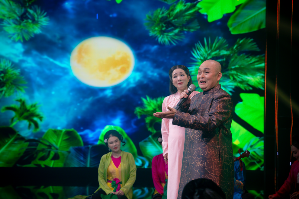 Xuân Hinh kể lần đầu gặp Thanh Thanh Hiền đã thấy sợ, vợ không có máu ghen - 2 Xuân Hinh kể lần đầu gặp Thanh Thanh Hiền đã thấy sợ, vợ không có máu ghen - 2