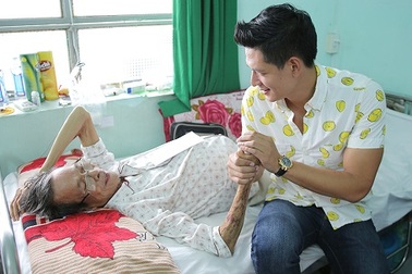 Bình Minh xót xa khôn nguôi khi đến thăm diễn viên Nguyễn Hoàng, Thành Luỹ